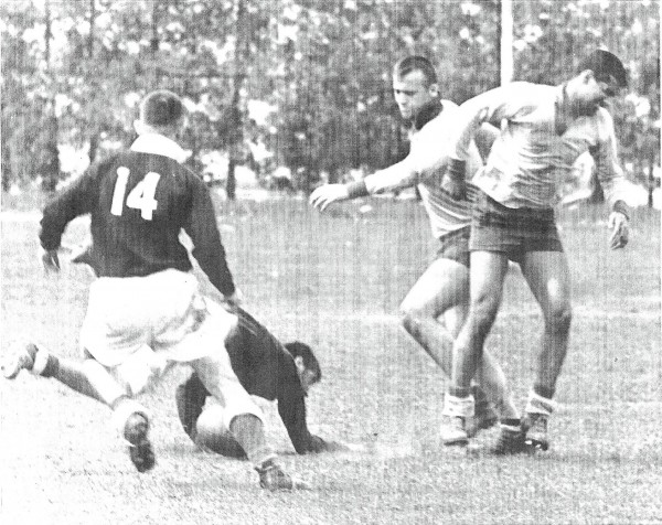 Baji Palkiwala (far right) with Brian Browne behind him